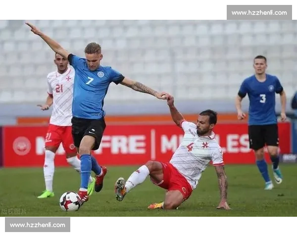 意以世预赛突发：两球迷冲场被安保拦截