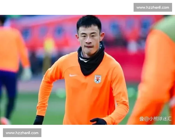 泰山队场边争议事件：彭欣力替补登场 2 分钟染红离场